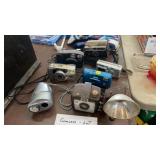 LOT OF VINTAGE CAMERAS