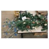 CHRISTMAS WREATH, SWAG, SNOWFLAKE STAKES