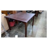 TABLE, 42x42x30" tall