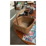 1985 Longaberger basket