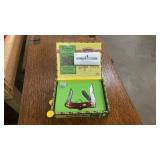 SCHRADE POCKET KNIFE IN CIGAR BOX