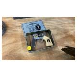 WILD BILL HICKOK POCKET KNIFE IN TIN