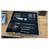 GRILLING TOOL SET