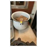 Enamel pot