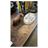 Welcome signs & Bear figure