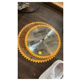 2 Saw blades