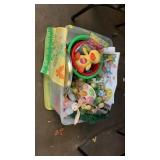 Tote of Easter items