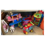 LARGE LOT OF CHILDRENS TOYS