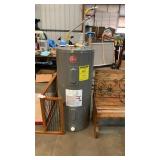 Hot water heater