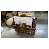 MAGAZINE RACK WITH RECORDS