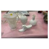 LOT OF DECOR, HOBNAIL, ETC