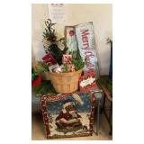 CHRISTMAS IN A BASKET *