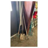 Shovel, hoe & rake