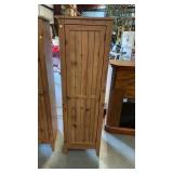 Cabinet 18x16x61