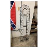 Trellis/ planter