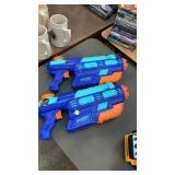 2 Water guns