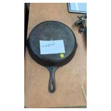 Cast iron Wagner skillet
