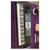 Yamaha keyboard & cord