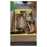 BOX OF BRASS DECOR