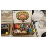 CIGAR BOX OF VINTAGE ORNAMENTS