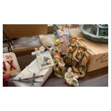 LOT OF FIGURINES, HOMCO, ETC