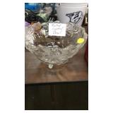 Footed bowl
