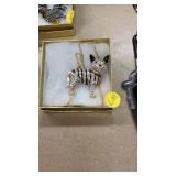 Dog pin