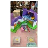 Kids toy house