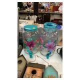 2 Drink dispensers
