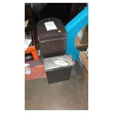 2 Mailboxes
