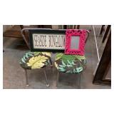 PAIR OF CHILDS CUSHIONED CHAIRS, DECOR