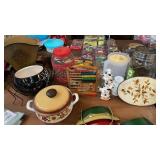 LOT OF VARIOUS KITCHEN ITEMS, DECOR