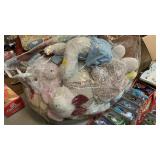 LOT OF STUFFED BEARS