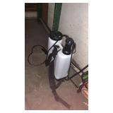 Backpack sprayer