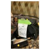 2 Decoy bags