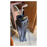 KIDS GOLF CLUBS AND BAG