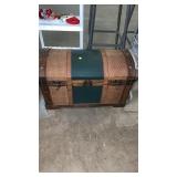 Decorative trunk