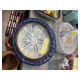 DECORATIVE PLATES AND BASKETS