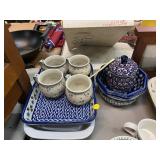LOT OF BAKING DISHES, MUGS