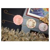 Plate Hanger with 3 Plates