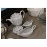 Platnium Wheat Fine China & Metal Tub
