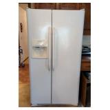 Frigidaire Side By Side Refrigerator/Freezer