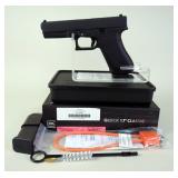 Austria Glock 17 Classic 9x19 Cal Pistol SN# 06739GEN1, 2 Total Mags, Cleaning Brush, Paperwork, Wit
