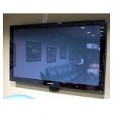 Samsung 50' SRS, Dolby Digital, Flat Screen TV, Mounted To Wall, Includes Wall Mount Bracket, With R