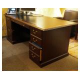 6 Drawer Wood Like Executive Desk With Inlay Top, 31' x 36' x 72'
