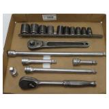 Snap-On 1/2' Ratchet, Extension and Sockets
