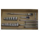 Snap-On 3/8' Ratchet, Extension and Sockets