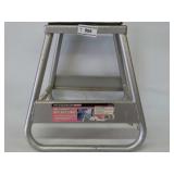 Pittsburgh 1000 lb capacity Dirt Bike Stand