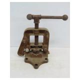Armstrong Bridgeport 243 Pipe Vise