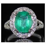 14kt Gold 4.38 ct Emerald & Diamond Ring 14kt Gold 4.38 ct Emerald & Diamond Ring